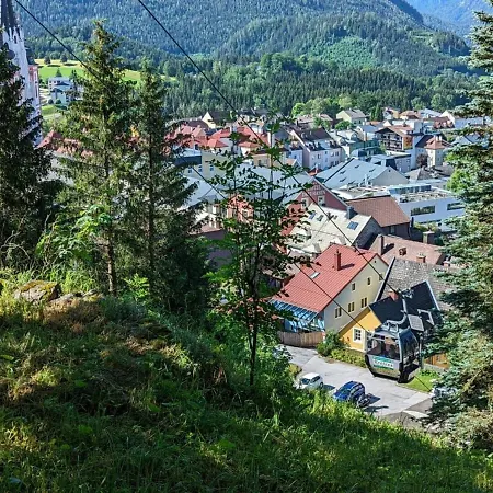 In Near Slopes Apartment